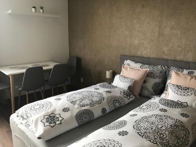 Apartman Innova Zlín Eksteriør bilde
